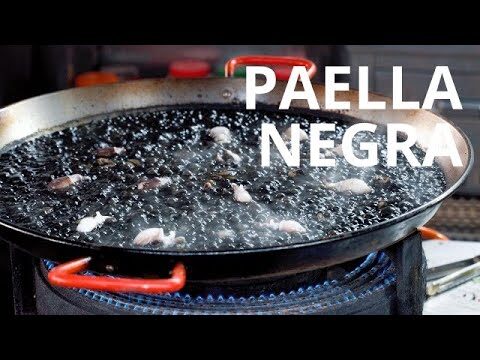 Deliciosa receta tradicional de paella negra