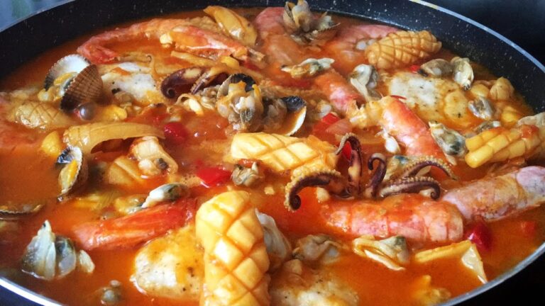 Delicias del Cant&aacute;brico: Recetas Tradicionales de Pescado